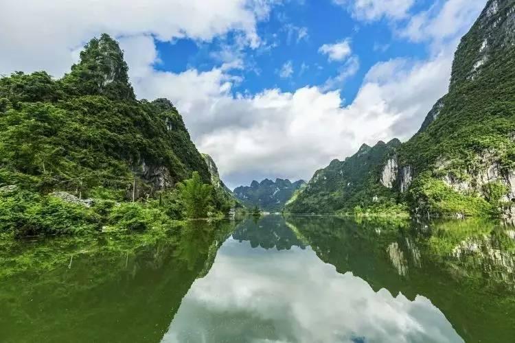 点燃的炸弹人